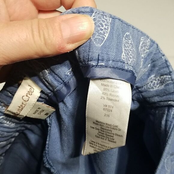 Coldwater Creek fish design capris size 8P - Picture 4 of 6